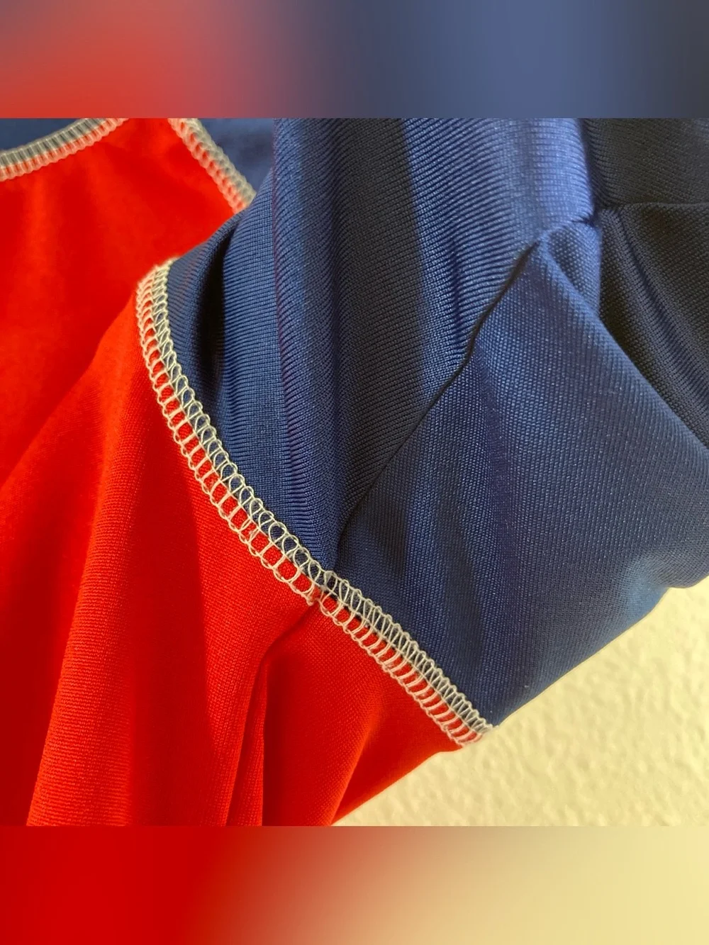 KIMU Surf Kids Rash Guard Swim Shirt Size 10/12 Red Blue Shark
